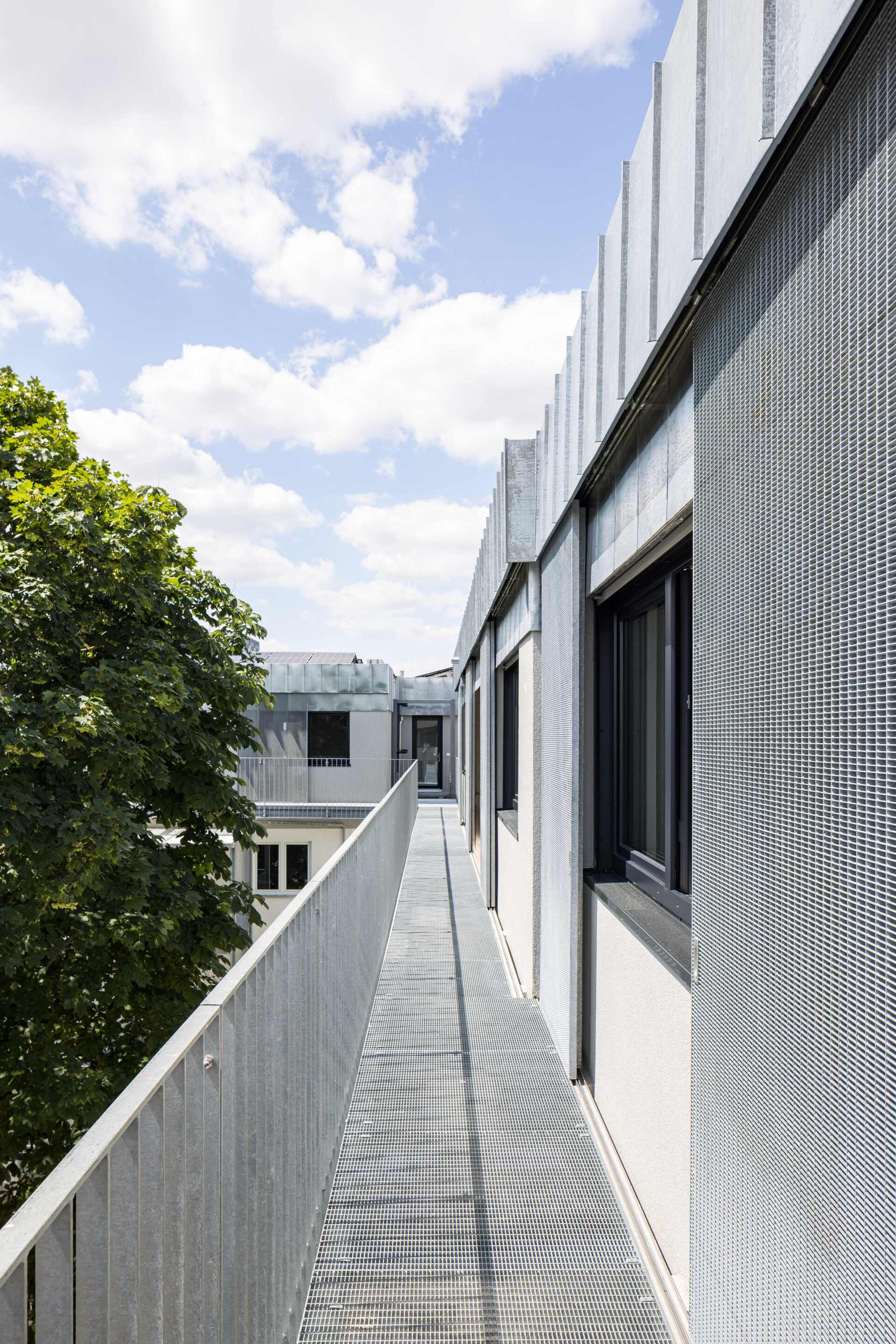 Laubengang (Erschlieung mit Aufzug) - ELI ECK - Architekturobjekte ...