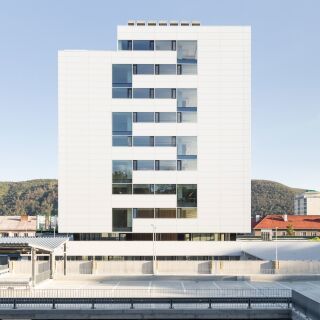 Fassaden-, Wand- und Dachsysteme