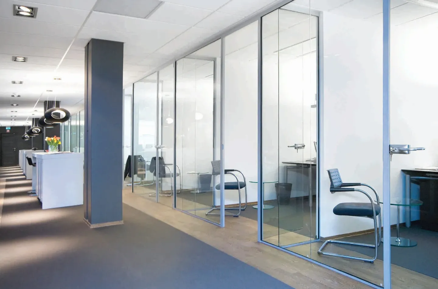 Büro-System-Trennwände und Glastrennwände Büro-System-Trennwände und Glastrennwände