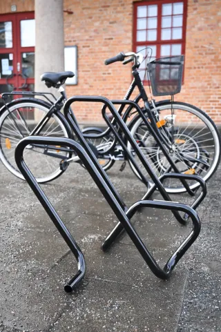 Fahrradständer und Fahrradüberdachungen Fahrradständer und Fahrradüberdachungen