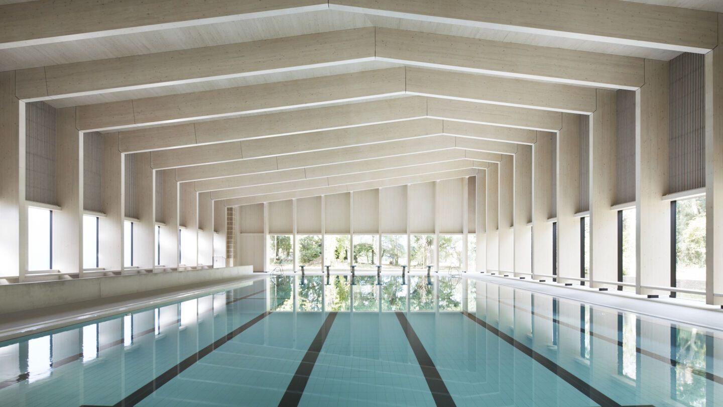 Schwimmbadkeramik