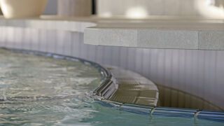 Schwimmbadkeramik: Chroma, Bäderspezialprogramm, Beckenkopfsysteme