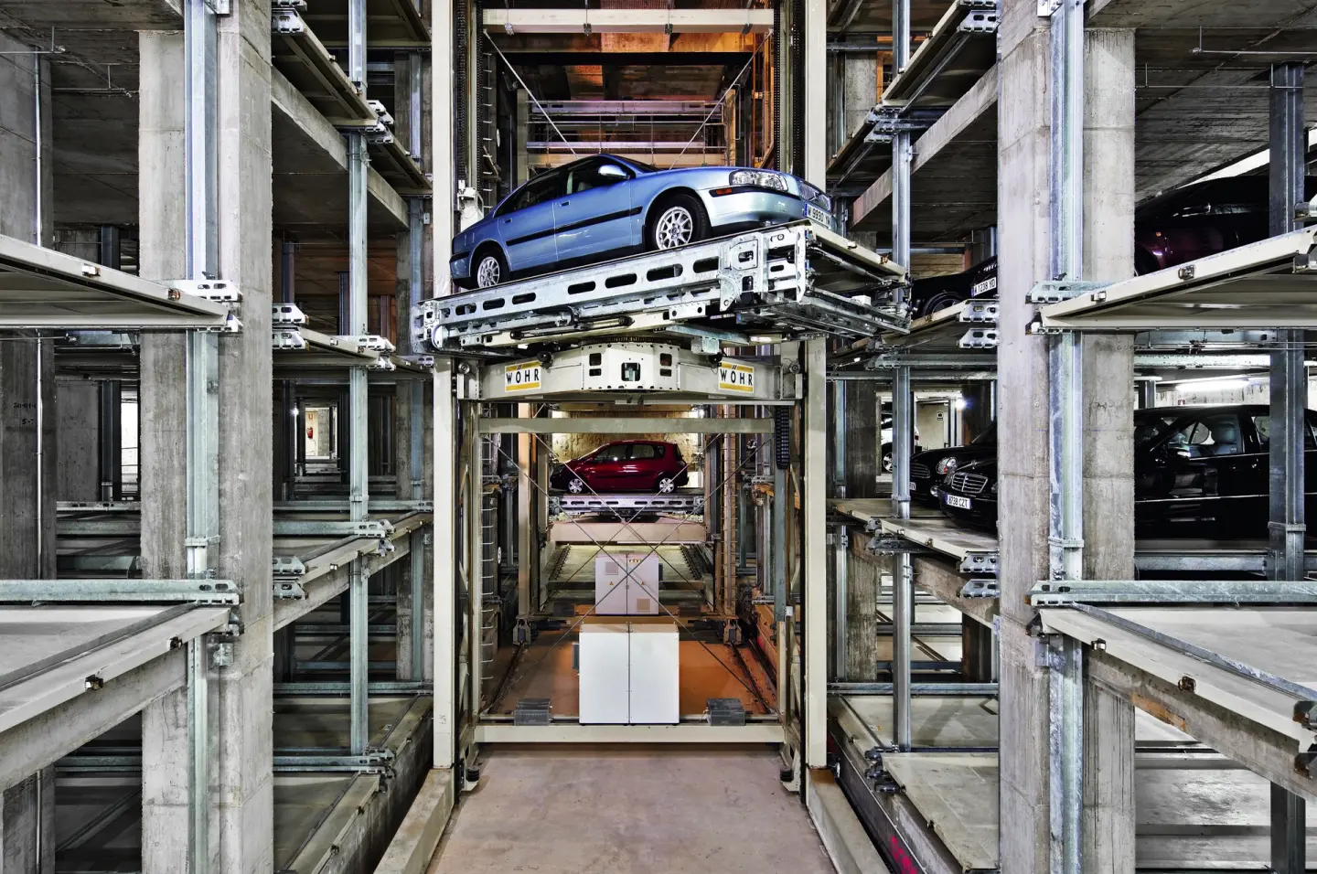 Voll- und halbautomatische Auto-Parksysteme Voll- und halbautomatische Auto-Parksysteme