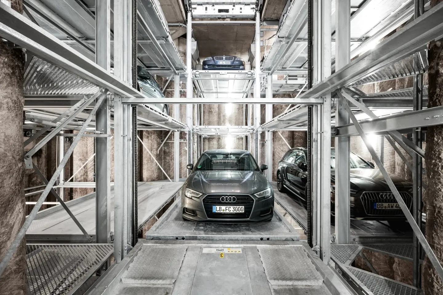 Voll- und halbautomatische Auto-Parksysteme Voll- und halbautomatische Auto-Parksysteme