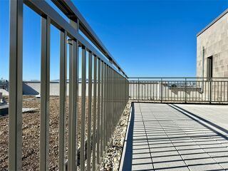 Modulares Sicherheitsgeländer Panorama® selbsttragend für moderne Architektur