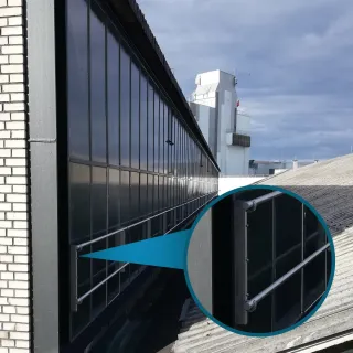 Absturzsicherung mit Barrial® Sicherheitsgeländer (Seitenschutzsystem) Absturzsicherung mit Barrial® Sicherheitsgeländer (Seitenschutzsystem)