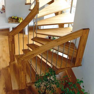 Geländergetragene Treppen aus Holz