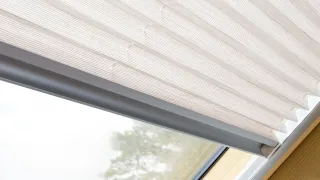 Sonnschutz und Hitzeschutz für Dachfenster Sonnschutz und Hitzeschutz für Dachfenster