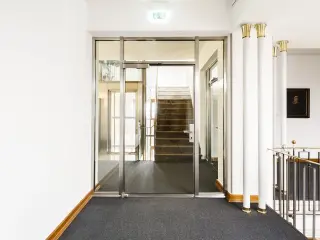 Brandschutzverglasungen für Glastüren und Glaswände Brandschutzverglasungen für Glastüren und Glaswände