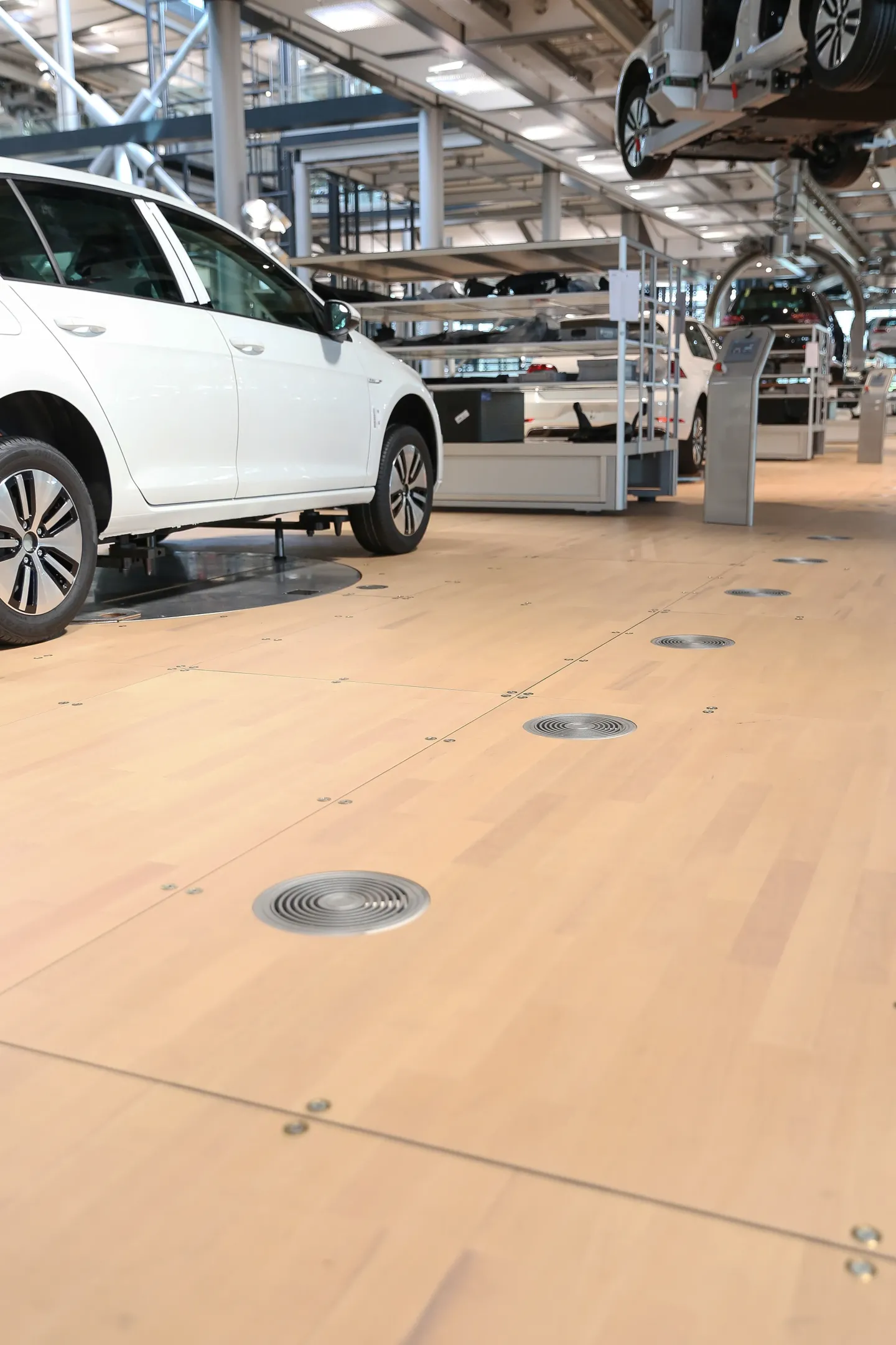 Delignit® Industrieböden - Tragende Holzböden für industrielle Anwendungen Delignit® Industrieböden - Tragende Holzböden für industrielle Anwendungen