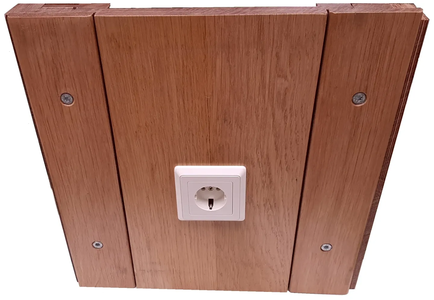Delignit® Panzerholz Protect - Holzwerkstoff f. sicherheitsrelevante Anwendungen Delignit® Panzerholz Protect - Holzwerkstoff f. sicherheitsrelevante Anwendungen