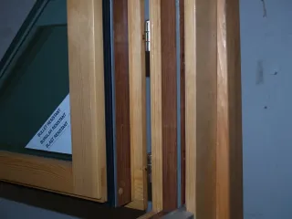 Delignit® Panzerholz Protect - Holzwerkstoff f. sicherheitsrelevante Anwendungen Delignit® Panzerholz Protect - Holzwerkstoff f. sicherheitsrelevante Anwendungen