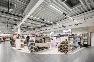 Leuchten für Anwendung im Bereich Retail Leuchten für Anwendung im Bereich Retail