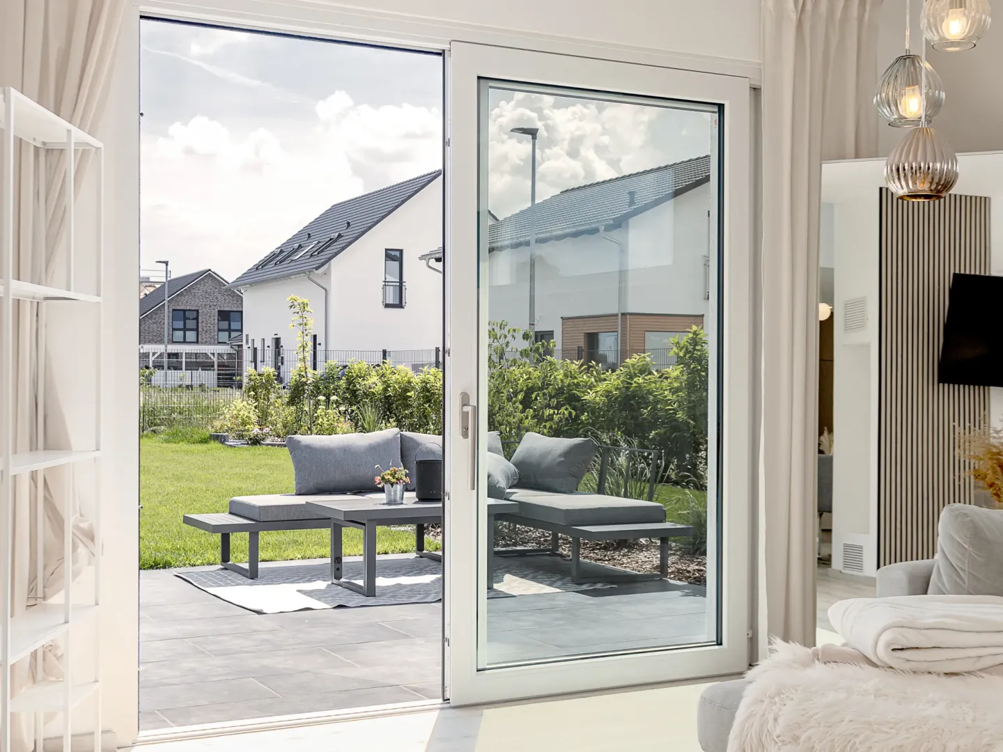 Fensterprofilsystem Elegant und Schiebesysteme Fensterprofilsystem Elegant und Schiebesysteme
