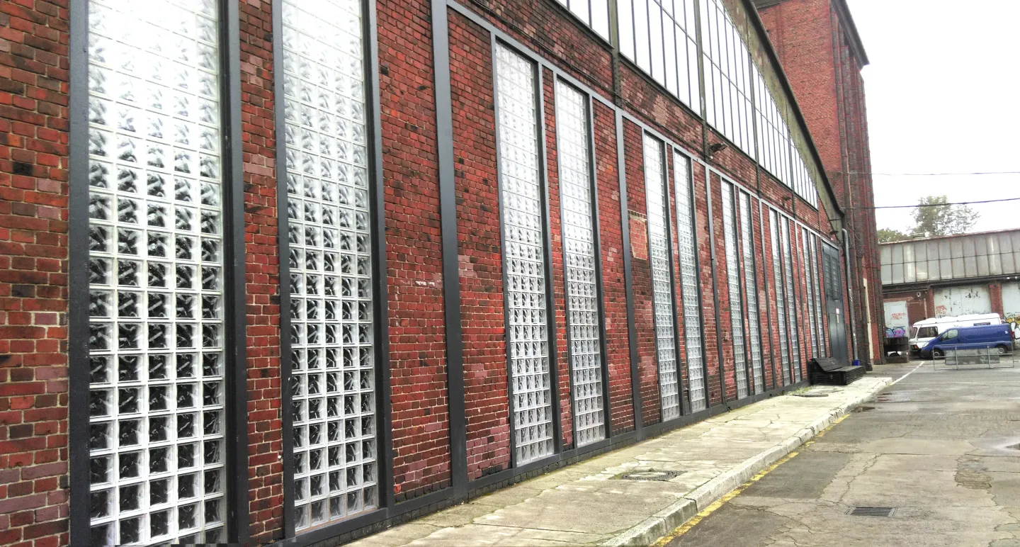 Vielfalt an Glasbausteinen und Glasziegel für Neubau und Sanierung Vielfalt an Glasbausteinen und Glasziegel für Neubau und Sanierung