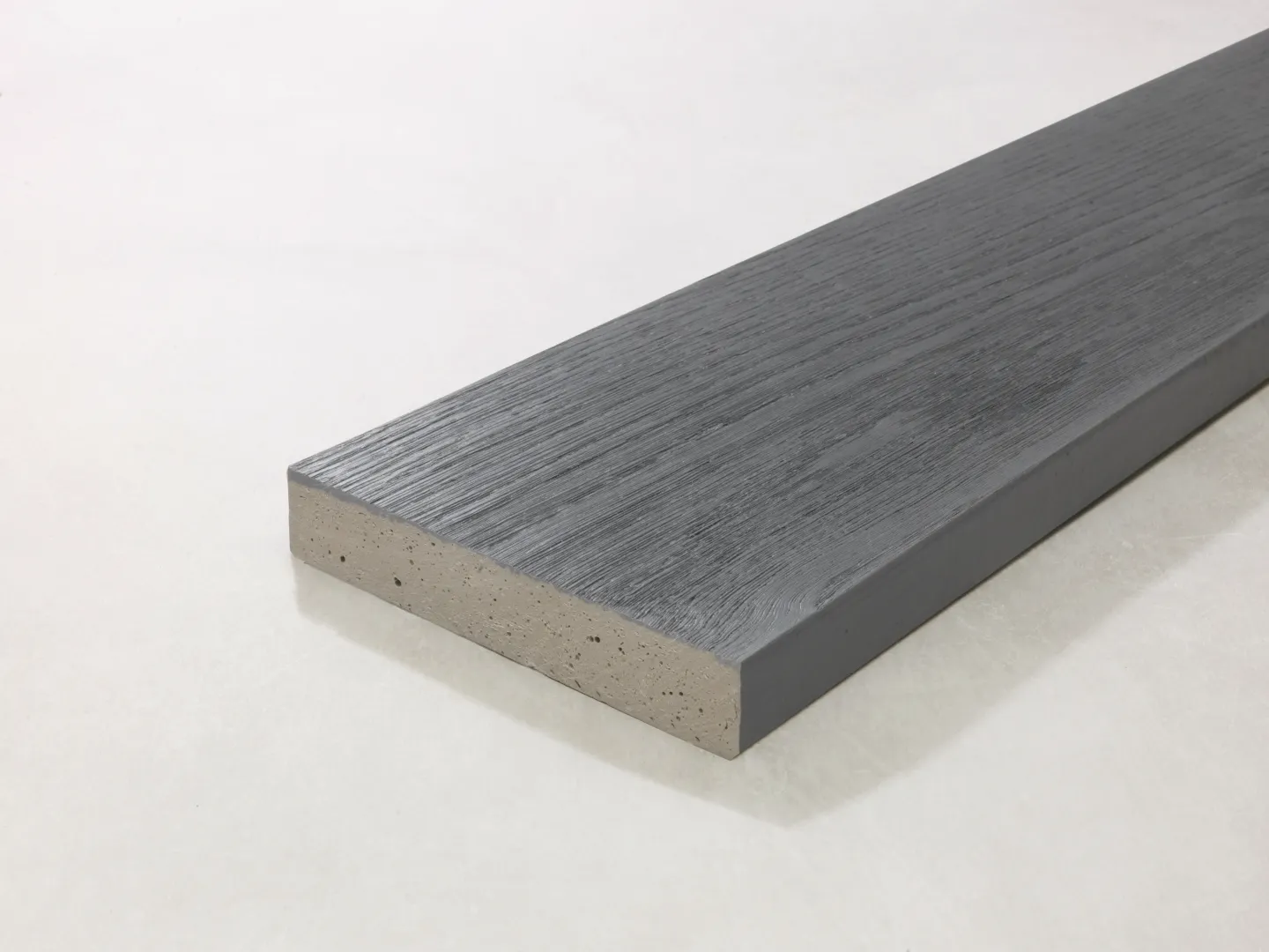 Terrassendielen aus Mineralfaser-Verbundstoff Terrassendielen aus Mineralfaser-Verbundstoff