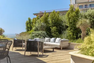 Terrassendielen aus Mineralfaser-Verbundstoff Terrassendielen aus Mineralfaser-Verbundstoff
