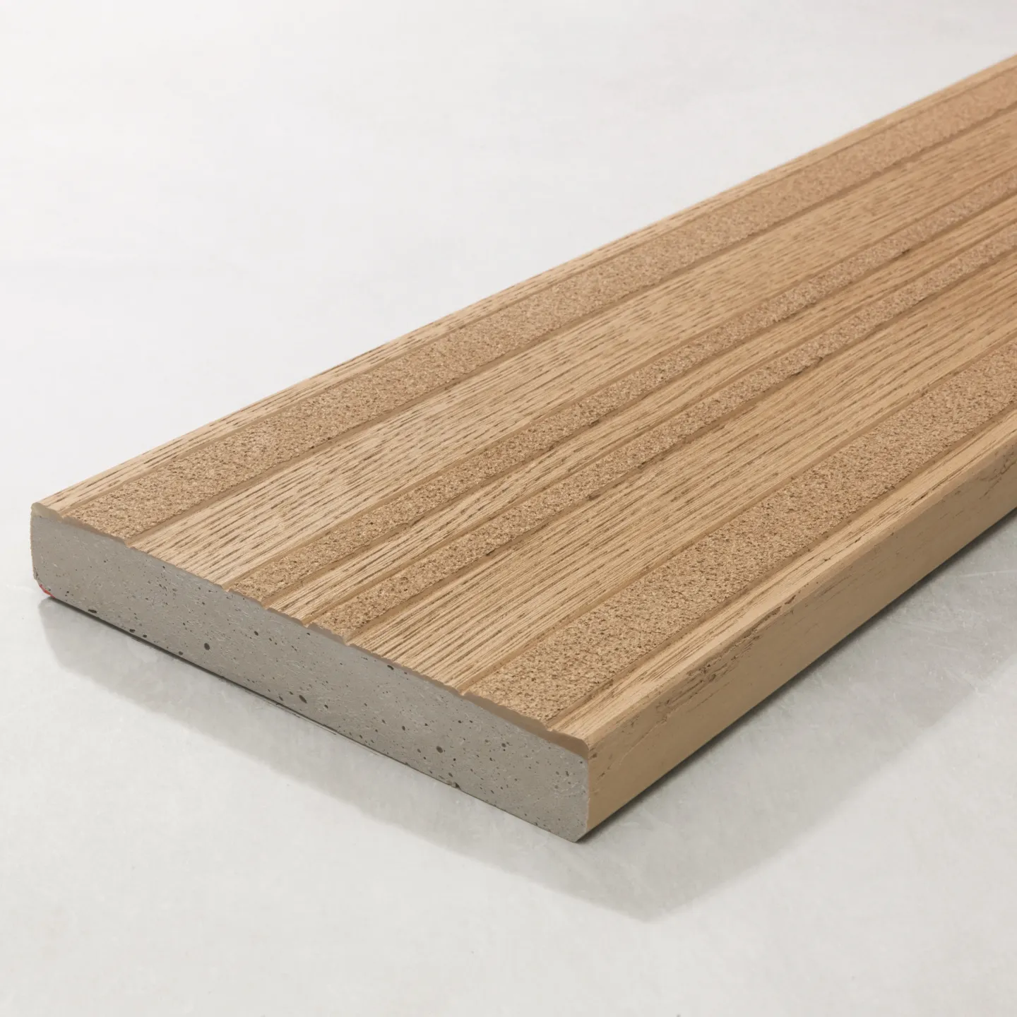 Terrassendielen aus Mineralfaser-Verbundstoff Terrassendielen aus Mineralfaser-Verbundstoff