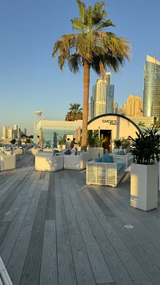 Terrassendielen aus Mineralfaser-Verbundstoff Terrassendielen aus Mineralfaser-Verbundstoff