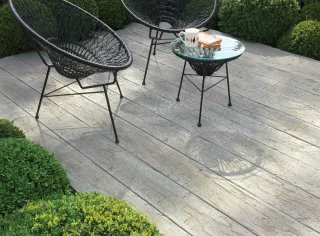 Terrassendielen aus Mineralfaser-Verbundstoff Terrassendielen aus Mineralfaser-Verbundstoff