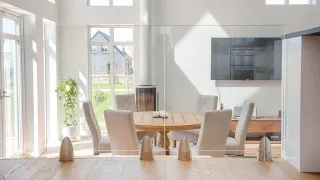 Ganzglasgeländer und französische Balkone Ganzglasgeländer und französische Balkone