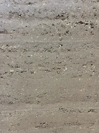 Stampflehmwände als Fertigteil Stampflehmwände als Fertigteil