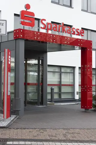 Absperrpfosten und -poller, Versorgungspoller und Leuchtpoller Absperrpfosten und -poller, Versorgungspoller und Leuchtpoller