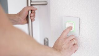 ekey xLine für Unter- und Aufputzmontage sowie ekey sLine für Sprechanlagen