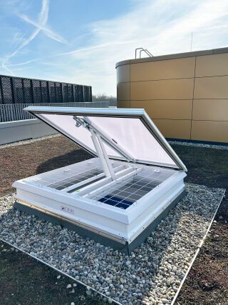 LAMILUX Rauchlift Lichtkuppel F100
