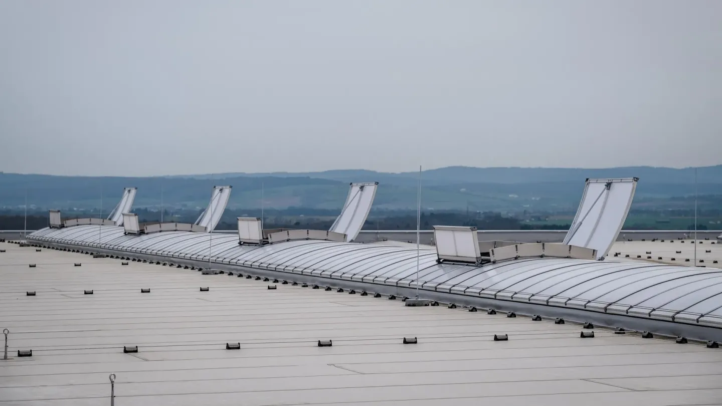 Energieeffiziente Oberlichtlösungen für Passivhäuser Energieeffiziente Oberlichtlösungen für Passivhäuser
