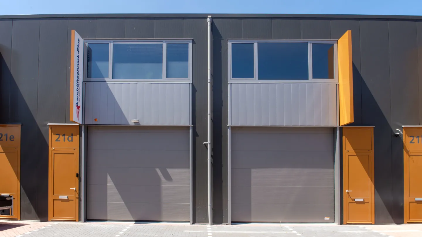 Alpha Deuren Sektionaltore ISO40 | ISO60 | ISO 80 Alpha Deuren Sektionaltore ISO40 | ISO60 | ISO 80