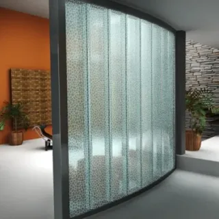 Pilkington Profilit™-Profilbauglas T-Color Design und T-Color Design Dekor Pilkington Profilit™-Profilbauglas T-Color Design und T-Color Design Dekor
