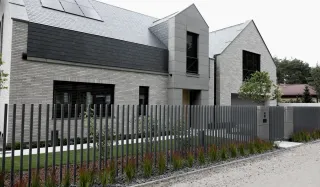 Versenkbare Tor- und Zaunanlagen Versenkbare Tor- und Zaunanlagen