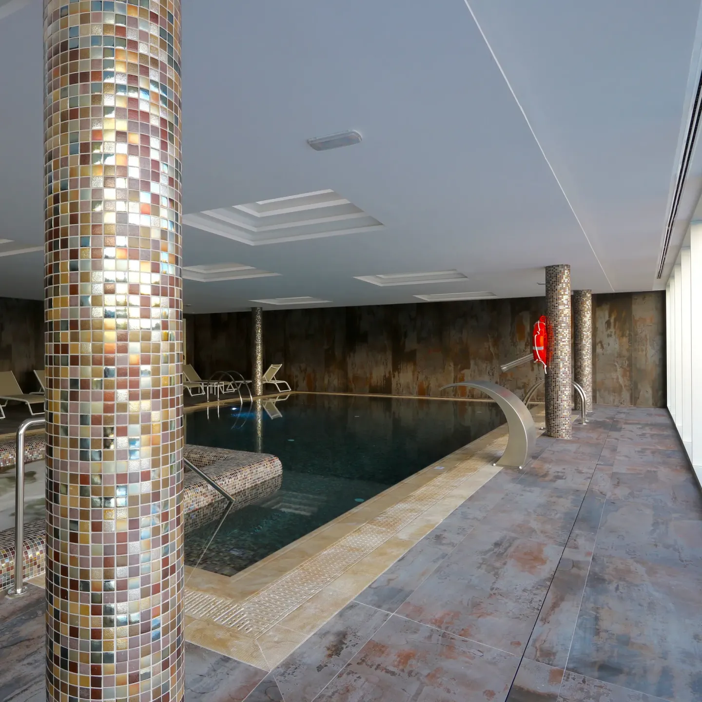 Dekton® - Wandbekleidungen, Bodenbeläge und Treppenbeläge Dekton® - Wandbekleidungen, Bodenbeläge und Treppenbeläge