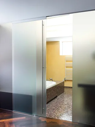 GM Schiebetürsysteme: Glas-Türen für Innenbereiche GM Schiebetürsysteme: Glas-Türen für Innenbereiche