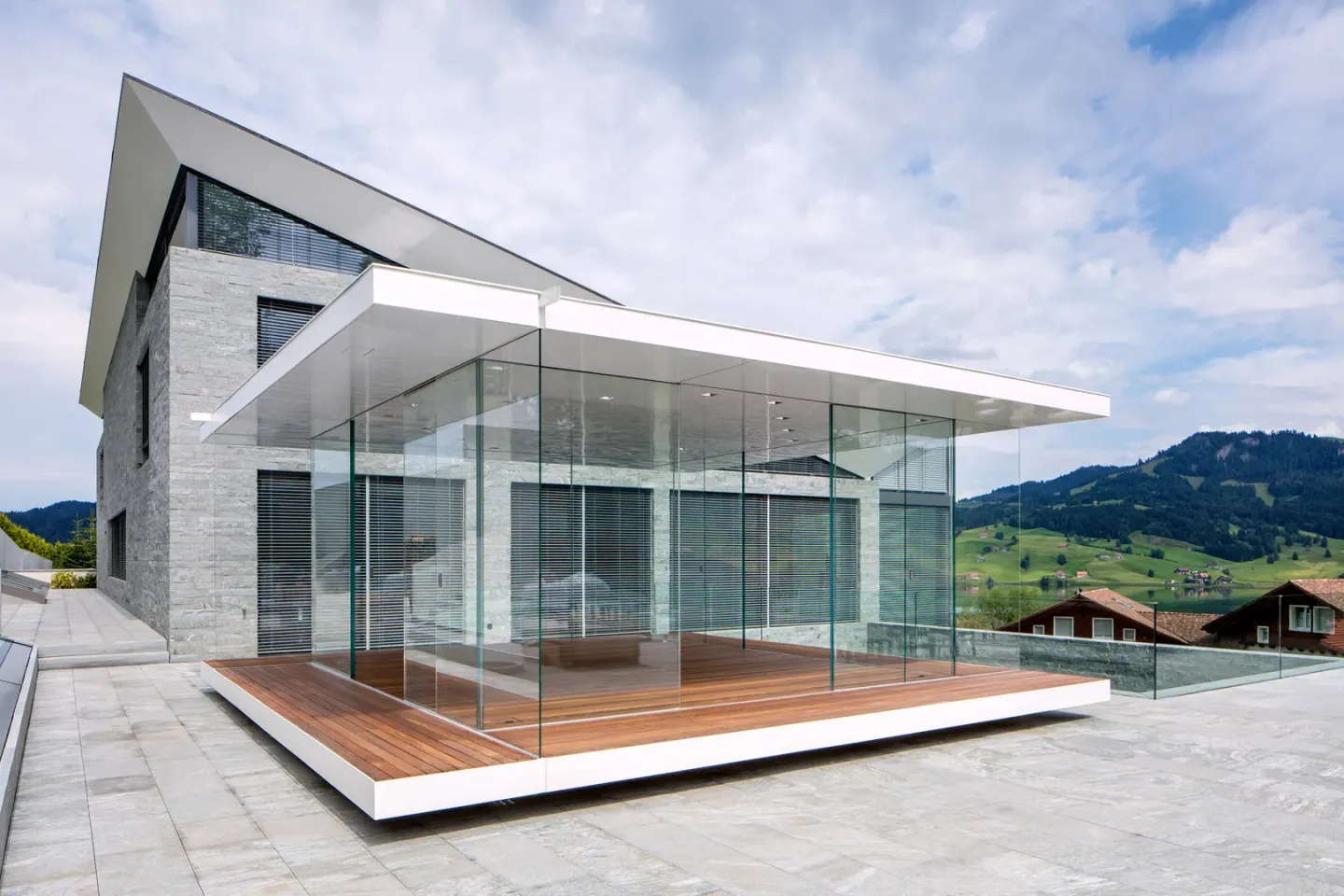GM PAVILLON360: Stützenfreier Glas-Pavillon GM PAVILLON360: Stützenfreier Glas-Pavillon