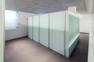 GM CABINMART®: Glas-Trennwand-Module für den Sanitärbereich GM CABINMART®: Glas-Trennwand-Module für den Sanitärbereich