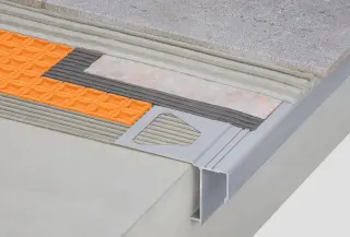 Balkon- und Terrassenkonstruktionen mit Randprofilen Balkon- und Terrassenkonstruktionen mit Randprofilen