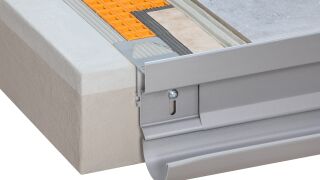 Balkon- und Terrassenkonstruktionen mit Randprofilen Balkon- und Terrassenkonstruktionen mit Randprofilen