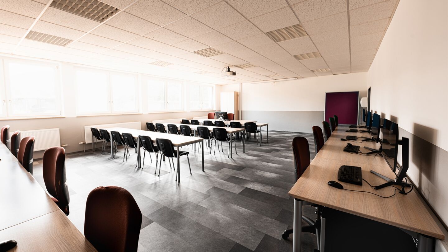 REGUPOL COMMERCIAL FLOORING - infintium Bodenbeläge