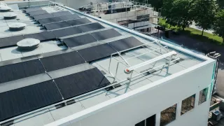 PV-Systeme mit integrierter Absturzsicherung PV-Systeme mit integrierter Absturzsicherung
