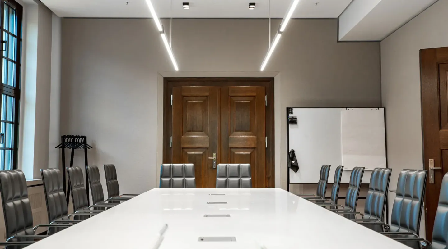 Individuelle Design-Schallabsorber zur Verbesserung der Raumakustik Individuelle Design-Schallabsorber zur Verbesserung der Raumakustik