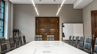 Individuelle Design-Schallabsorber zur Verbesserung der Raumakustik Individuelle Design-Schallabsorber zur Verbesserung der Raumakustik