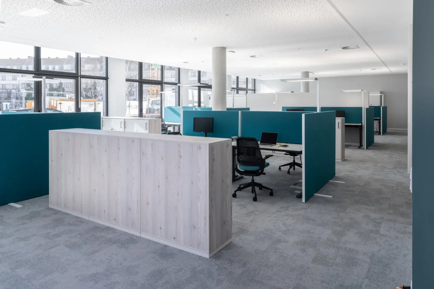 Individuelle Design-Schallabsorber zur Verbesserung der Raumakustik Individuelle Design-Schallabsorber zur Verbesserung der Raumakustik