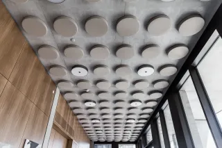 Individuelle Design-Schallabsorber zur Verbesserung der Raumakustik Individuelle Design-Schallabsorber zur Verbesserung der Raumakustik