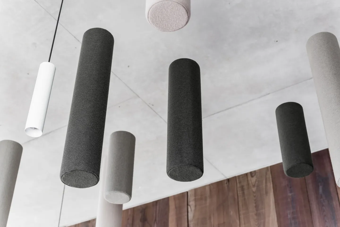 Individuelle Design-Schallabsorber zur Verbesserung der Raumakustik Individuelle Design-Schallabsorber zur Verbesserung der Raumakustik