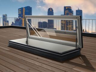 Neues stilvolles Design: der Gorter® Ganzglas-Dachausstieg