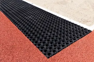 ANRIN SPORT - Entwässerungssysteme und Randeinfassungen  für Sportanlagen ANRIN SPORT - Entwässerungssysteme und Randeinfassungen  für Sportanlagen