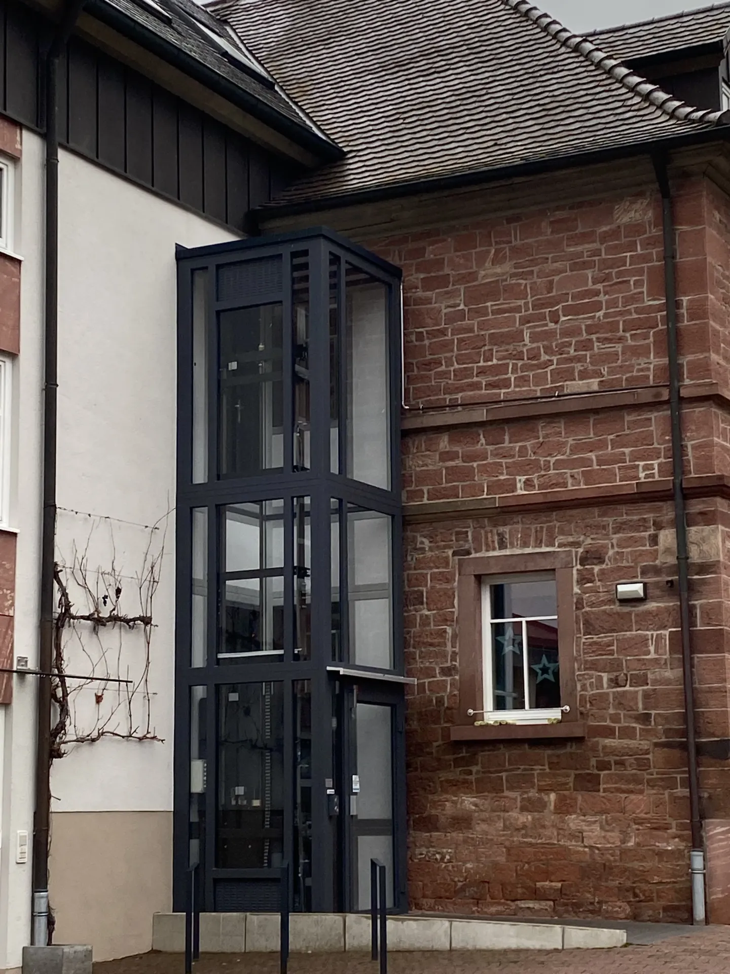 Homelift | Plattformsenkrechtlift für Außen Homelift | Plattformsenkrechtlift für Außen