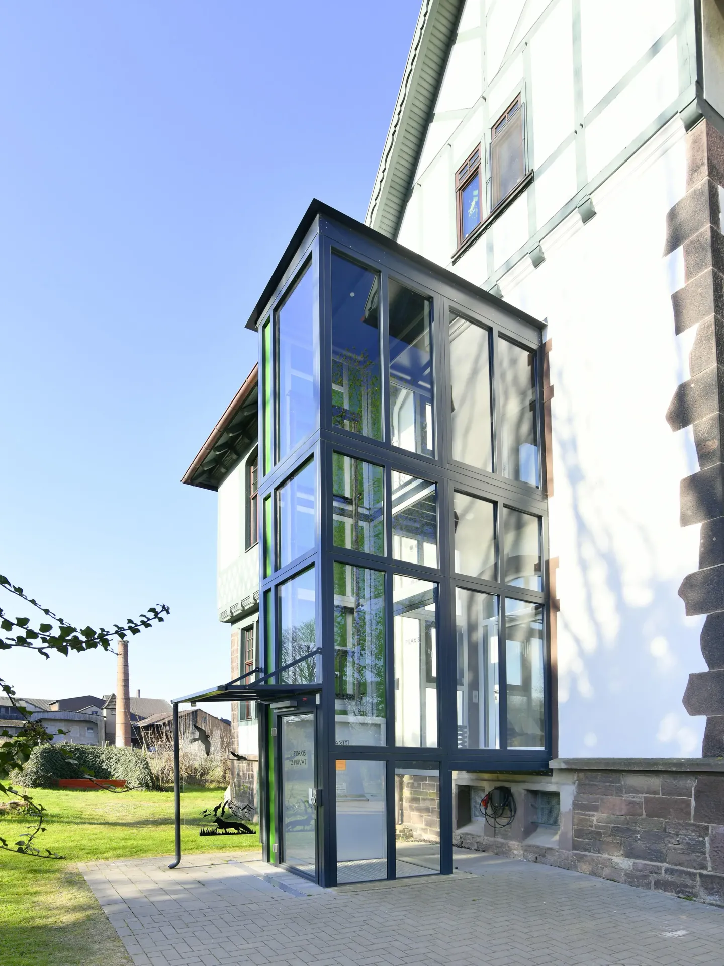 Homelift | Plattformsenkrechtlift für Außen Homelift | Plattformsenkrechtlift für Außen